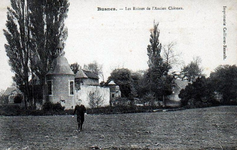 ruines ancien chateau Busnes